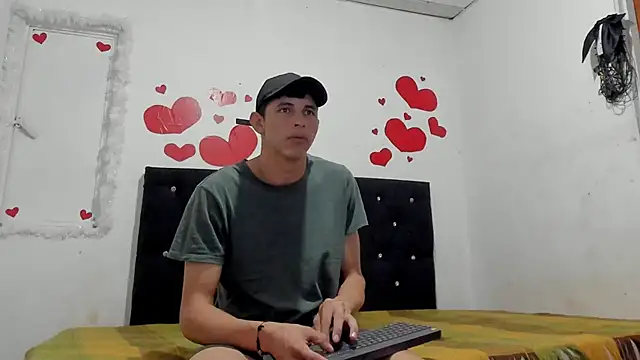 chloe evanx  online show from 03/17/25, 07:15