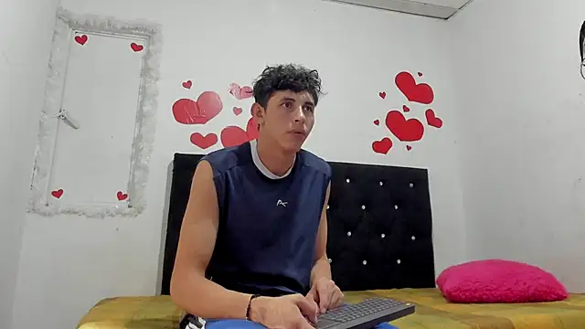 chloe evanx  online show from 03/18/25, 07:10