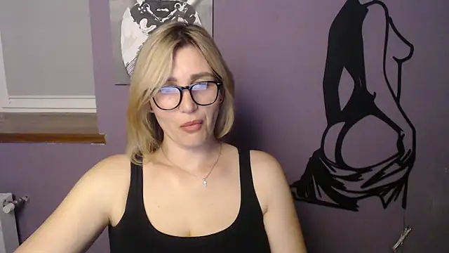 Snapshot of _sexy_lady chatting on 06/17/26, 01:56 sexy lady online show from 06/17/26, 01:56