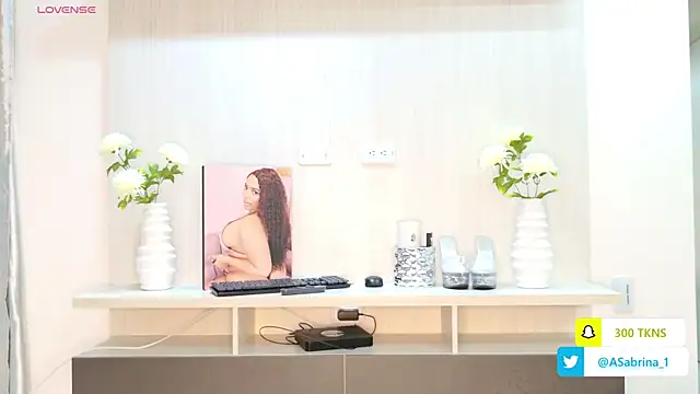 SabrinaAlcantara1 online show from 12/14/25, 12:49