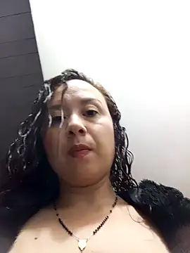 Snapshot of RenataSexy_ chatting on 01/28/25, 03:57 RenataSexy online show from 01/28/25, 03:57