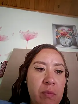 Snapshot of RenataSexy_ chatting on 03/17/26, 05:27 RenataSexy online show from 03/17/26, 05:27