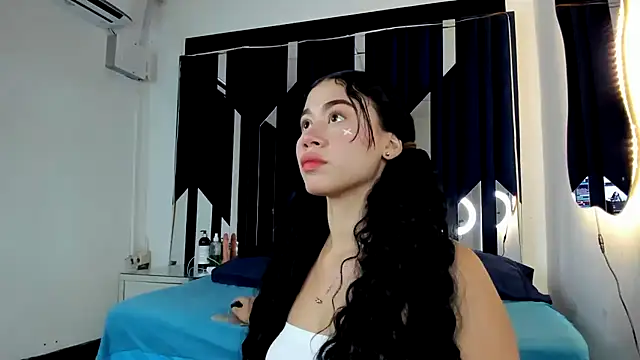 Sofia-candyht online show from 12/22/24, 01:34