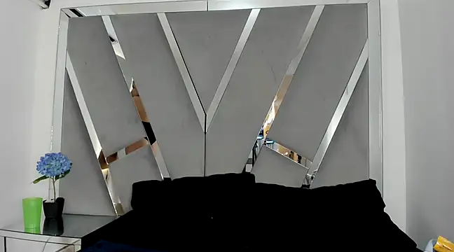 Sofia-candyht online show from 02/12/25, 09:01