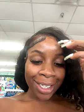 Snapshot of miamiworld chatting on 10/27/25, 03:16 miamiworld online show from 10/27/25, 03:16