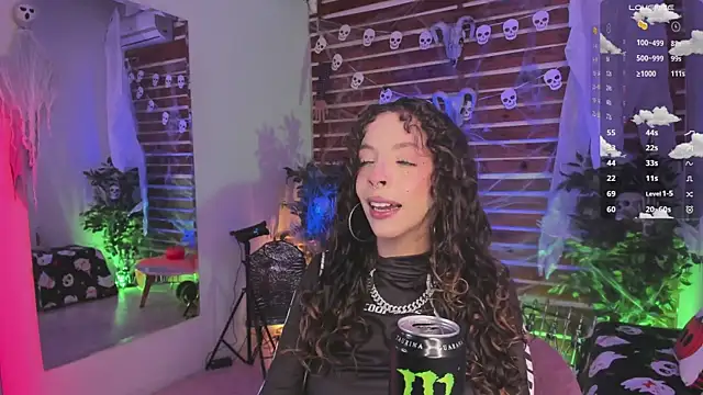 Sapphire Venuss online show from 10/22/25, 01:28