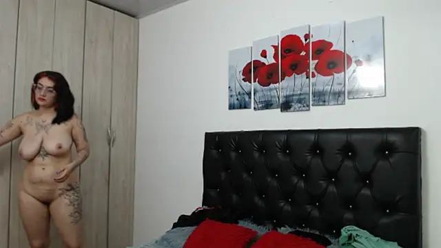 lily f00x online show from 11/27/25, 12:29