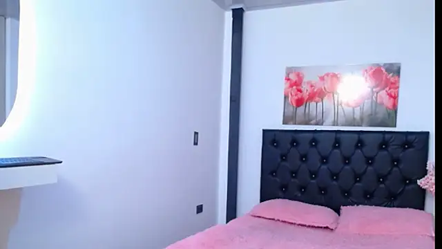 lily f00x online show from 12/05/25, 12:36