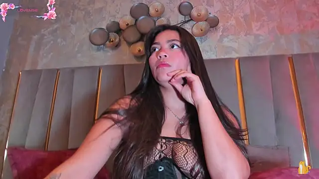 KimDevinne online show from 04/12/26, 03:11