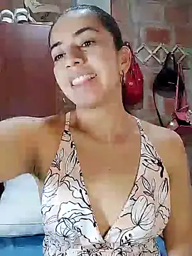 Snapshot of anngela01 chatting on 12/27/24, 09:32 anngela01 online show from 12/27/24, 09:32