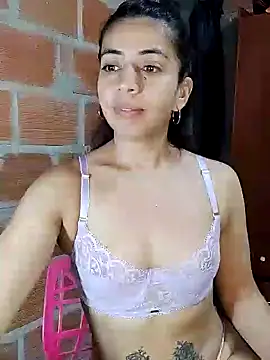 Snapshot of anngela01 chatting on 01/02/25, 09:43 anngela01 online show from 01/02/25, 09:43