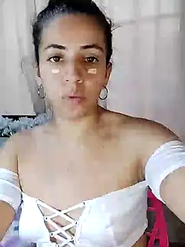 Snapshot of anngela01 chatting on 01/04/25, 08:05 anngela01 online show from 01/04/25, 08:05