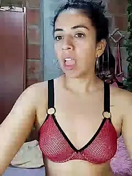 Snapshot of anngela01 chatting on 01/16/25, 03:24 anngela01 online show from 01/16/25, 03:24