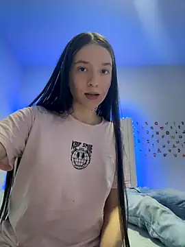 Snapshot of lunitayliam chatting on 09/26/25, 11:09 lunitayliam online show from 09/26/25, 11:09