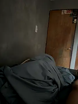 mismmia online show from 10/25/25, 11:07