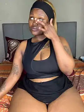 Snapshot of ThickPearlx23 chatting on 07/28/26, 07:39 ThickPearlx23 online show from 07/28/26, 07:39