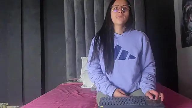 Luci And Sofi online show from 02/13/25, 08:48