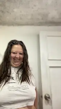 Chloee ep online show from 04/08/26, 01:11