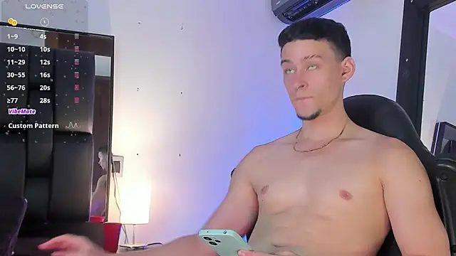 JadeSmiith  online show from 03/19/25, 10:09