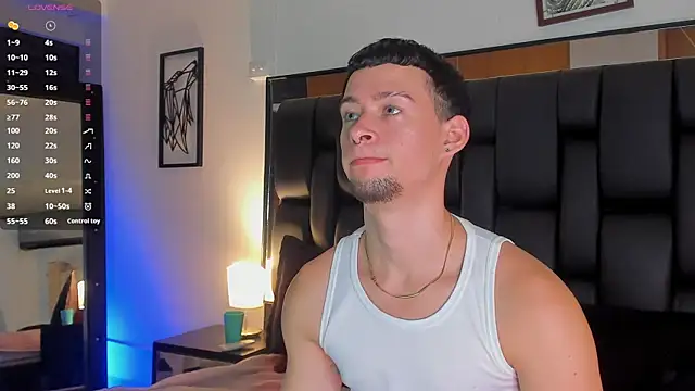 JadeSmiith  online show from 09/19/25, 10:21