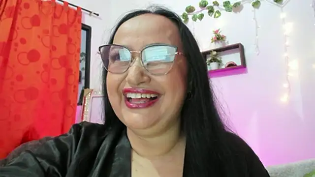 Gia Nahomi online show from 01/05/26, 10:13