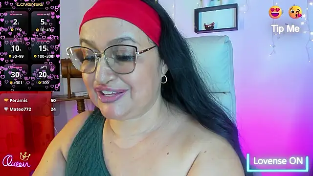 Gia Nahomi online show from 02/15/26, 07:51