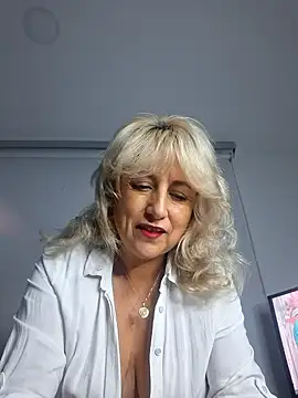 almaluna7 online show from 02/21/26, 12:11