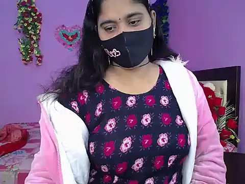 Hot Maleka online show from 01/07/26, 02:14