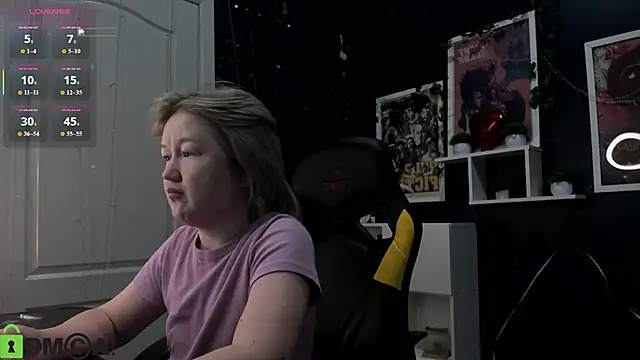 Snapshot of Sara_Robinson chatting on 05/14/26, 03:02 Sara Robinson online show from 05/14/26, 03:02