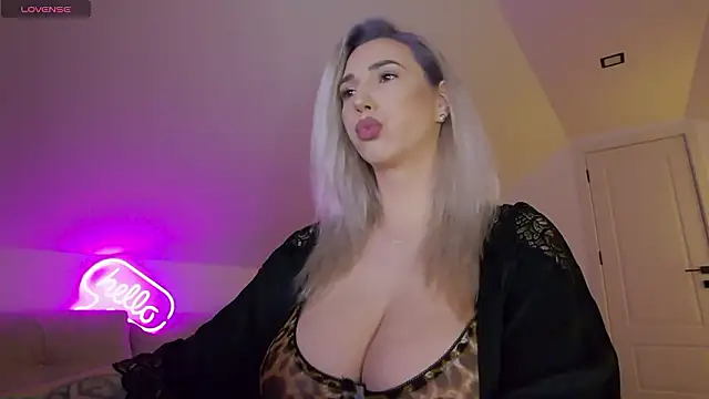 KhloeK online show from 02/16/26, 10:11