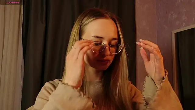 Tiffanyhunt online show from 04/05/26, 03:20