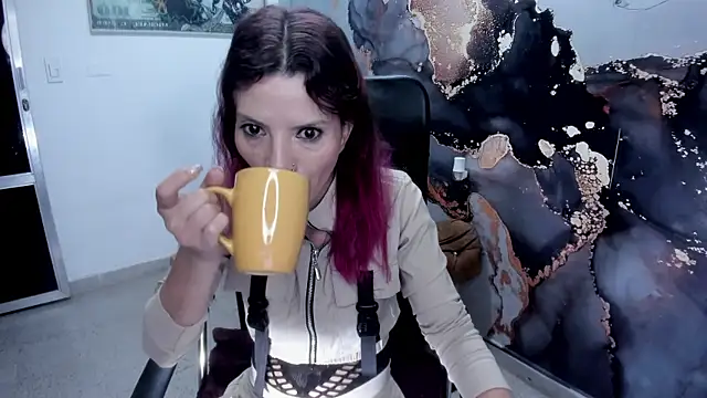 DanaaRey online show from 02/05/25, 11:23