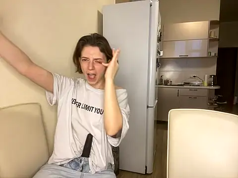 Snapshot of Take_Me_Awayy chatting on 12/08/24, 12:52 Take Me Awayy online show from 12/08/24, 12:52