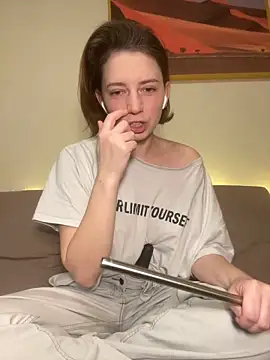 Snapshot of Take_Me_Awayy chatting on 12/15/24, 06:04 Take Me Awayy online show from 12/15/24, 06:04