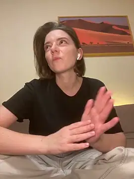 Snapshot of Take_Me_Awayy chatting on 12/23/24, 03:55 Take Me Awayy online show from 12/23/24, 03:55