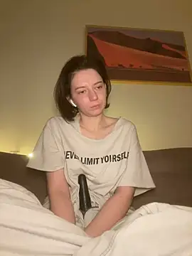 Snapshot of Take_Me_Awayy chatting on 01/06/25, 05:52 Take Me Awayy online show from 01/06/25, 05:52