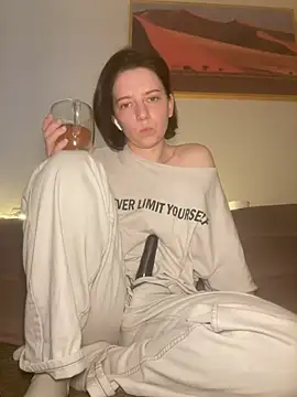 Snapshot of Take_Me_Awayy chatting on 01/06/25, 10:13 Take Me Awayy online show from 01/06/25, 10:13