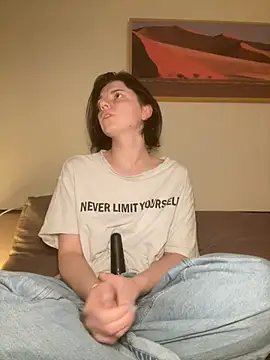 Snapshot of Take_Me_Awayy chatting on 01/12/25, 02:19 Take Me Awayy online show from 01/12/25, 02:19