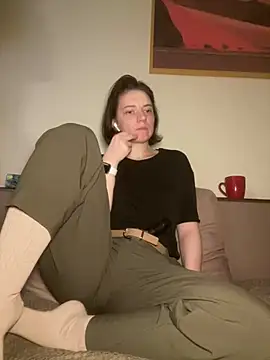 Snapshot of Take_Me_Awayy chatting on 02/01/25, 07:47 Take Me Awayy online show from 02/01/25, 07:47