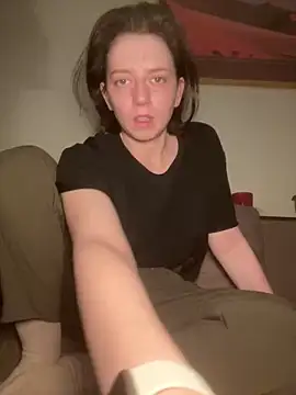 Snapshot of Take_Me_Awayy chatting on 02/02/25, 06:10 Take Me Awayy online show from 02/02/25, 06:10