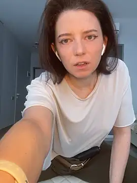 Snapshot of Take_Me_Awayy chatting on 02/08/25, 10:18 Take Me Awayy online show from 02/08/25, 10:18