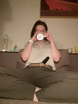 Snapshot of Take_Me_Awayy chatting on 02/24/25, 08:14 Take Me Awayy online show from 02/24/25, 08:14