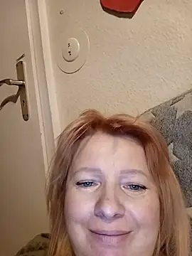 Snapshot of Lauri_scherri chatting on 10/19/25, 09:37 Lauri scherri online show from 10/19/25, 09:37