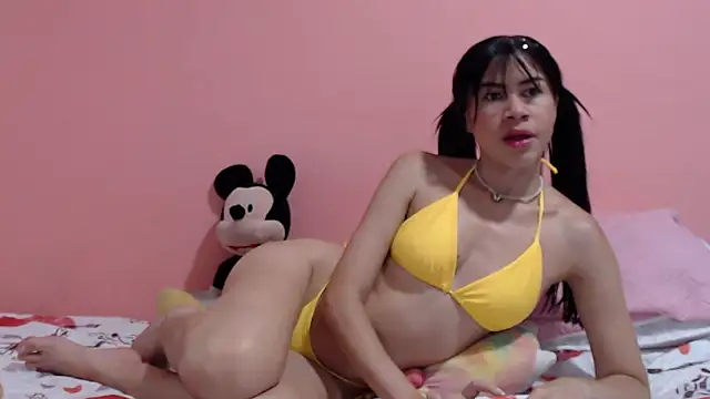 Vicky Love  online show from 11/08/25, 01:44