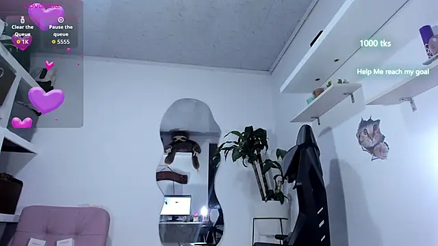 emily palmeer online show from 09/24/25, 10:51