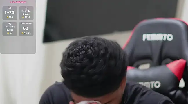 Snapshot of May_Dylan1 chatting on 12/28/24, 03:04 May Dylan1 online show from 12/28/24, 03:04