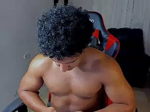 Snapshot of May_Dylan1 chatting on 10/12/25, 08:52 May Dylan1 online show from 10/12/25, 08:52