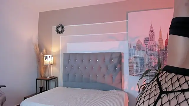 valeriavibes online show from 12/12/24, 07:15