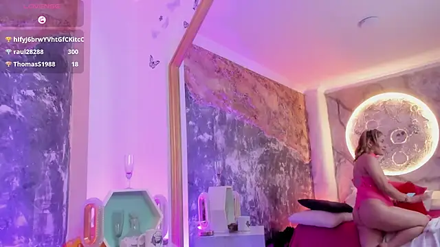 AuroraRojas online show from 03/08/25, 06:21