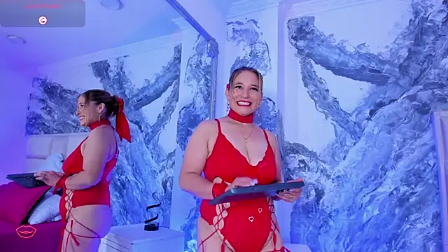 AuroraRojas online show from 03/08/25, 02:30